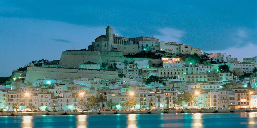 Vistas de Dalt Vila Vistas de Dalt Vila