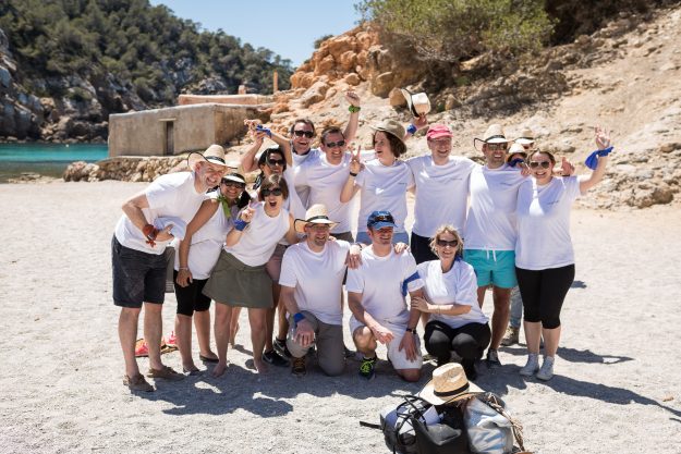 Grupo trabajadores playa Grupo trabajadores playa